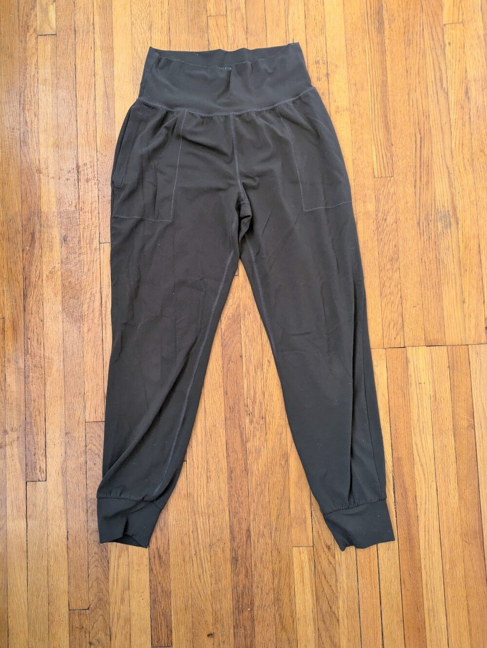 Athleta Salutation High rise jogger in olive size small